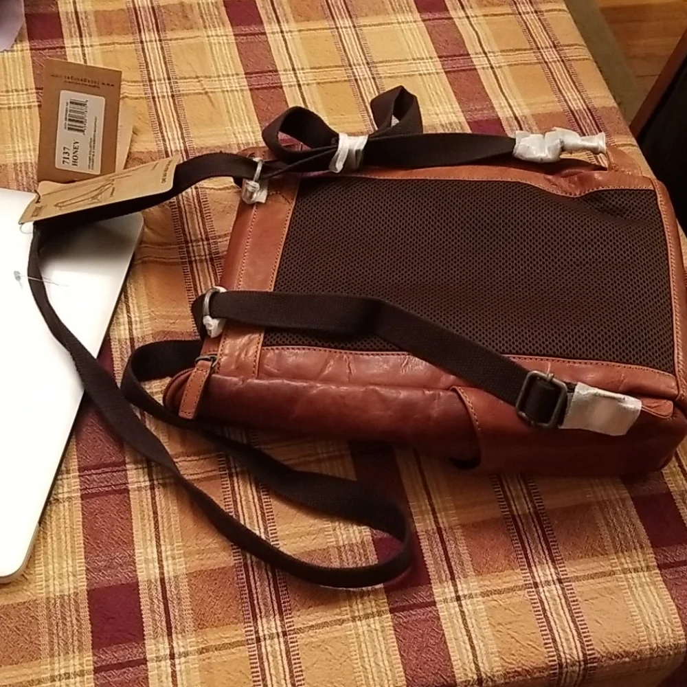 🆕️Jack Georges convertable backpack